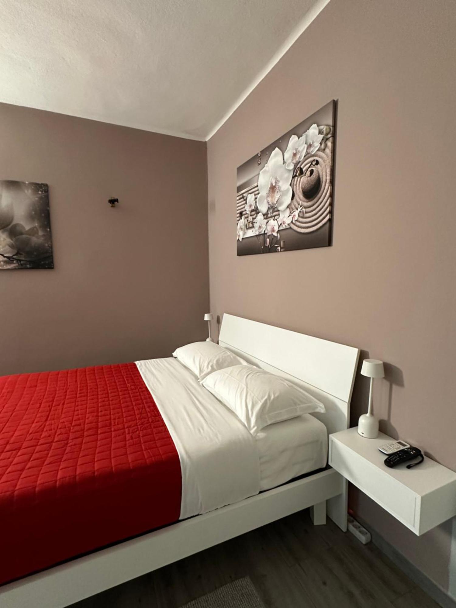 Locazione Turistica Girasole Bed & Breakfast Верона Екстериор снимка