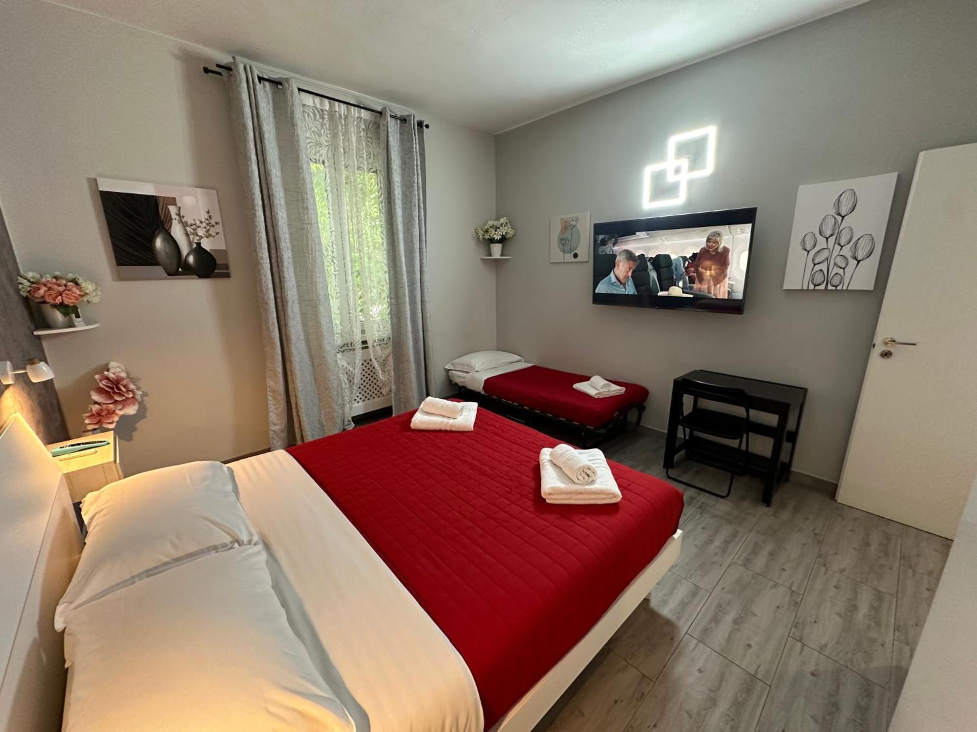 Locazione Turistica Girasole Bed & Breakfast Верона Екстериор снимка